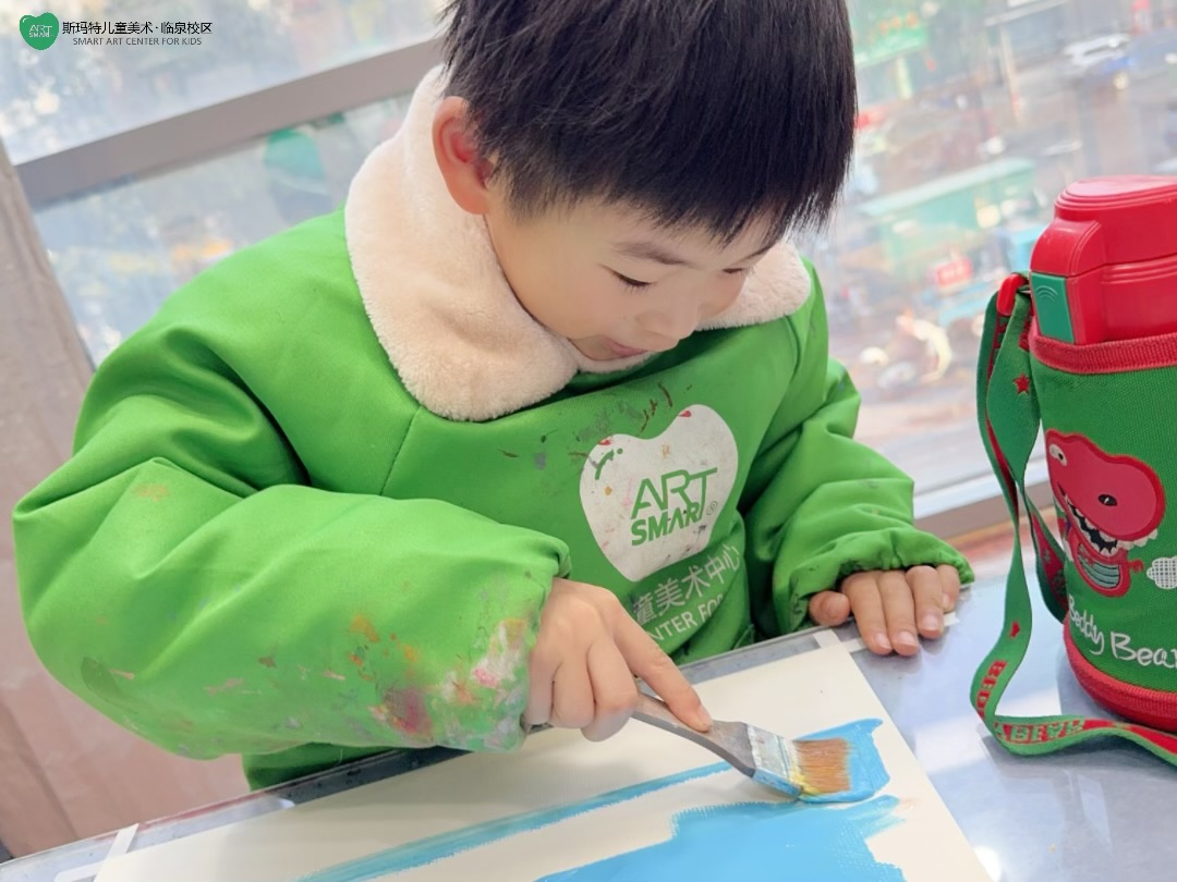 孩子觉得颜料脏，不愿意创作？